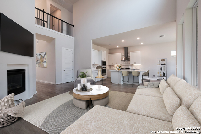 107 Crossfire, Boerne, Texas image 2