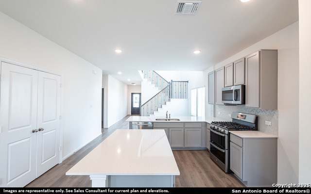 1232 Sweden, Seguin, Texas image 4