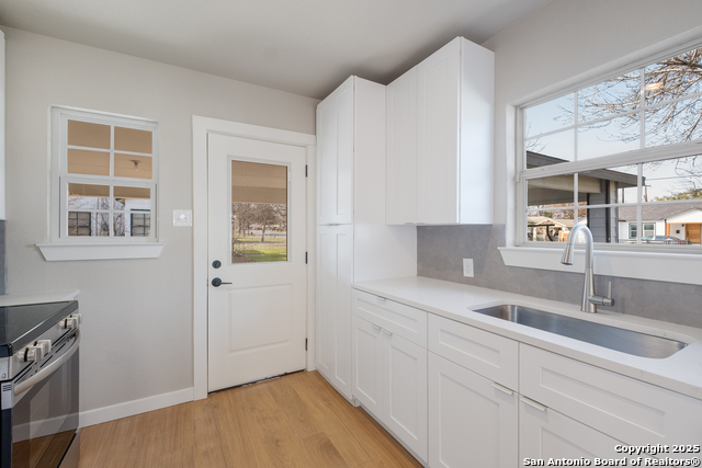 2436 W Woodlawn Ave, San Antonio, Texas image 12
