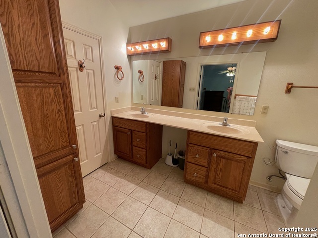 144 County Road 789, Natalia, Texas image 10