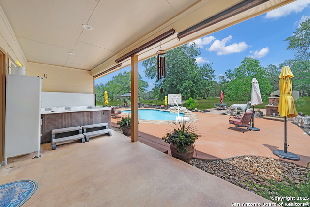 221 County Road 6874, Natalia, Texas image 3