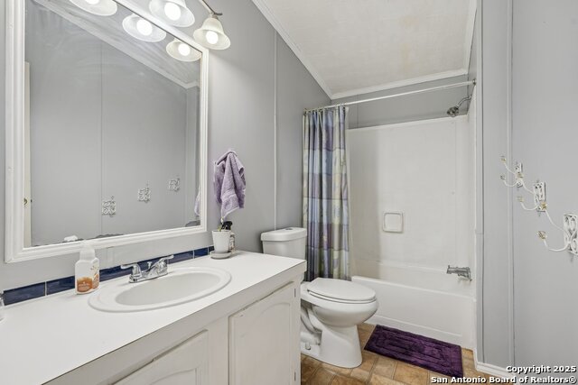 104 Bossier, Poth, Texas image 31