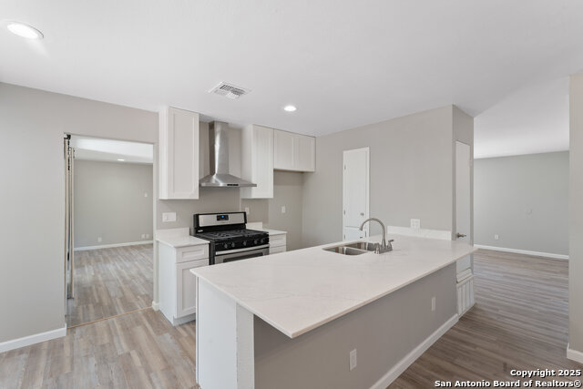 122 Zeuty, San Antonio, Texas image 5