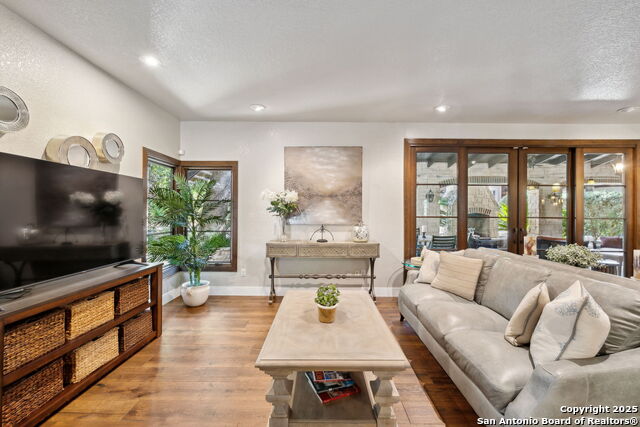 616 Alamo Heights, Alamo Heights, Texas image 9