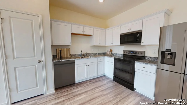 845 King Eider, Adkins, Texas image 4
