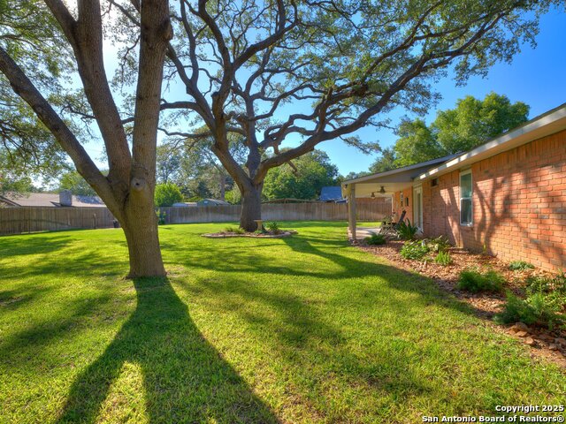 1109 Cardinal, Pleasanton, Texas image 32