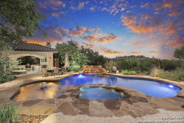 2219 Clubs Dr, Boerne, Texas image 1