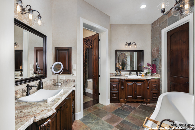2219 Clubs Dr, Boerne, Texas image 19