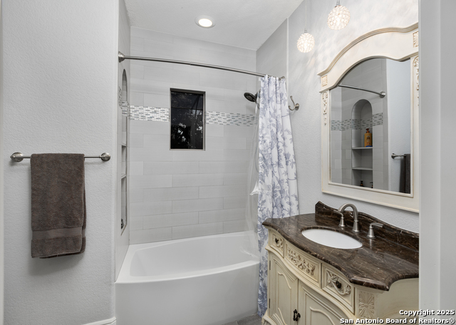 2219 Clubs Dr, Boerne, Texas image 27