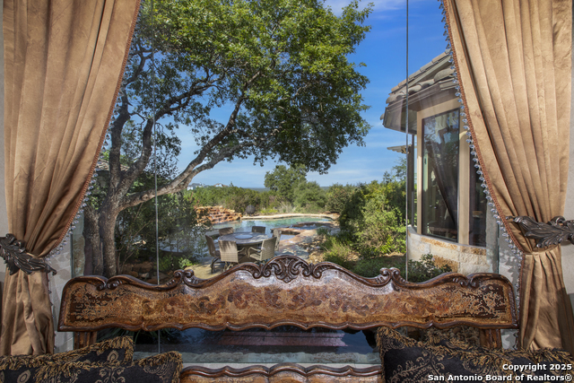 2219 Clubs Dr, Boerne, Texas image 6