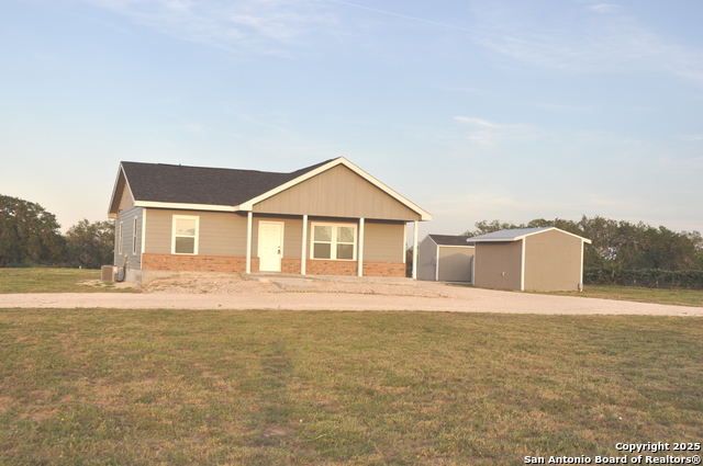 214 County Road 7755, Devine, Texas image 1