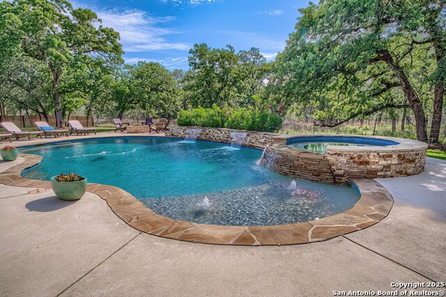172 Woodlands, La Vernia, Texas image 25