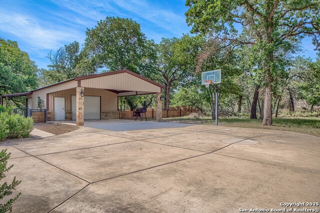 172 Woodlands, La Vernia, Texas image 30