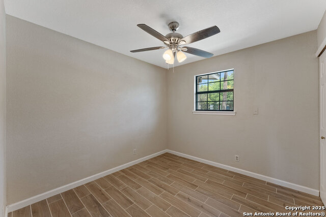 202 Hillview Dr, Universal City, Texas image 11