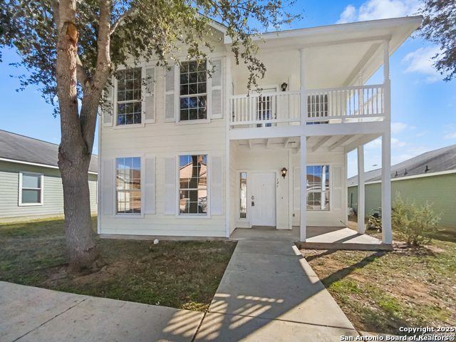121 Lark Hill, Floresville, Texas image 1