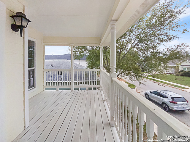121 Lark Hill, Floresville, Texas image 8