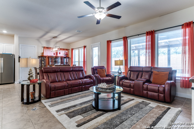 29121 Ismorada, San Antonio, Texas image 9