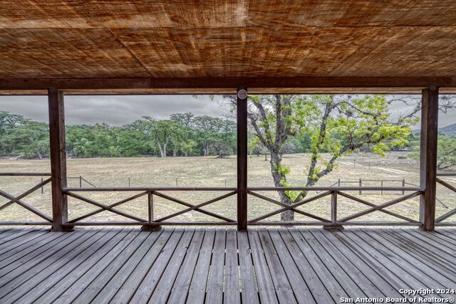 24 Weston Rd, Leakey, Texas image 10