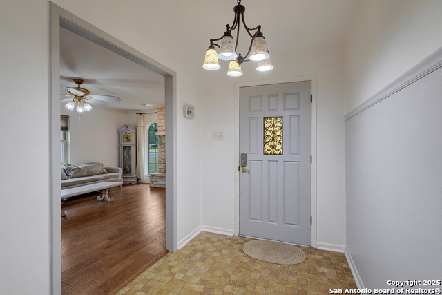 109 Briarwood, Kerrville, Texas image 2