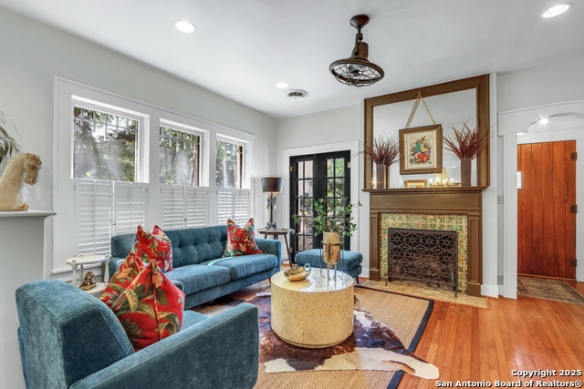 129 E Evergreen, Boerne, Texas image 6