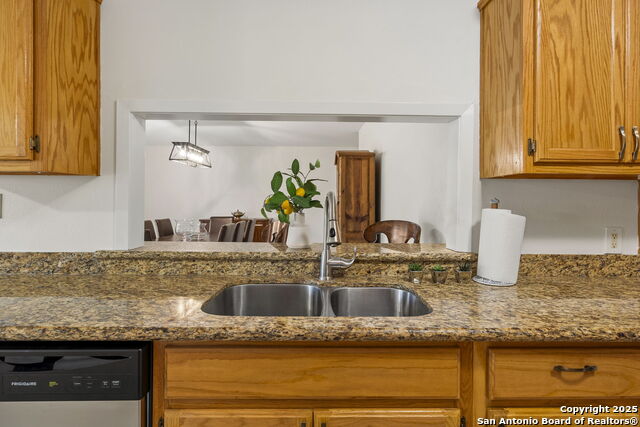 437 Spaceway Dr., Windcrest, Texas image 15