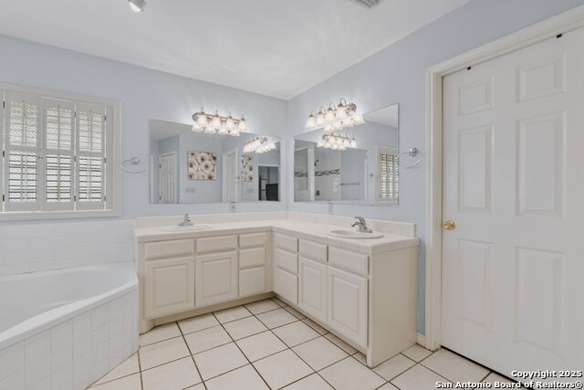 113 Fannin Drive, Kerrville, Texas image 16