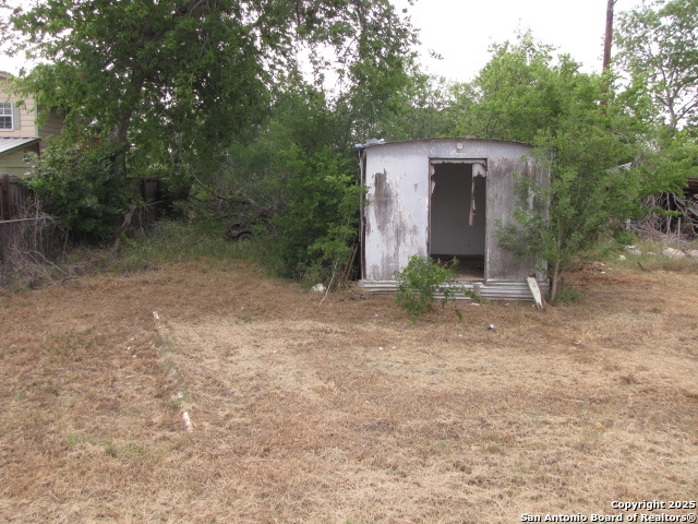 1618 Hough, Adkins, Texas image 18