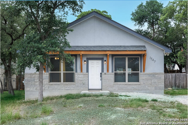 1547 Bonnyview Drive, Canyon Lake, Texas image 1