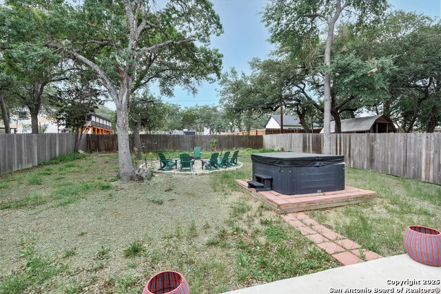 1547 Bonnyview Drive, Canyon Lake, Texas image 4