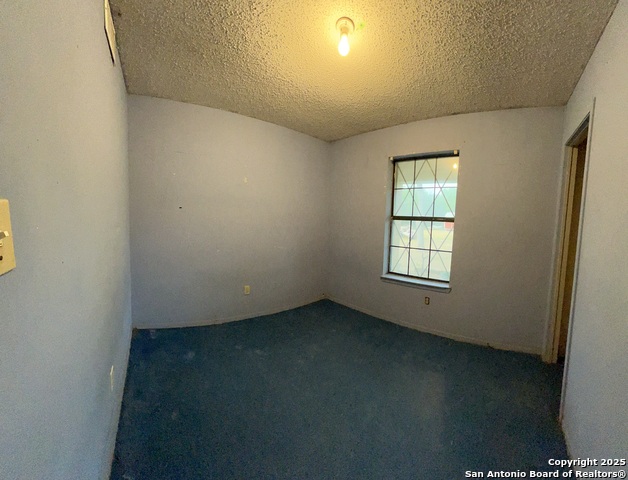 512 Brown Lane, Floresville, Texas image 12