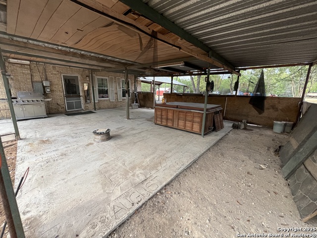 512 Brown Lane, Floresville, Texas image 26