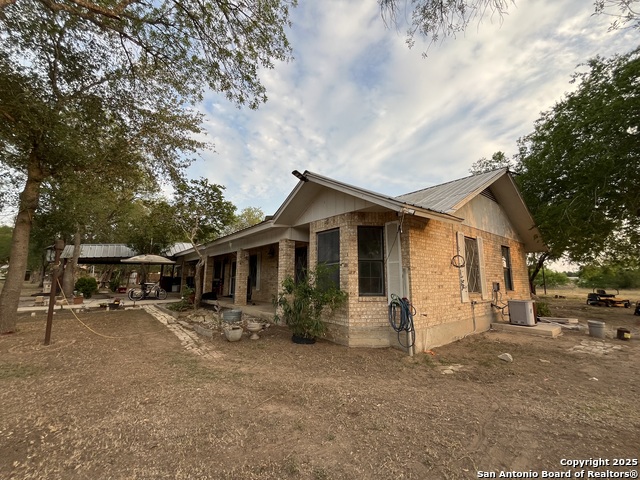 512 Brown Lane, Floresville, Texas image 29