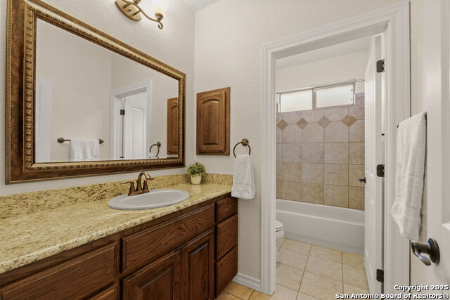 445 English Oaks Circle, Boerne, Texas image 32
