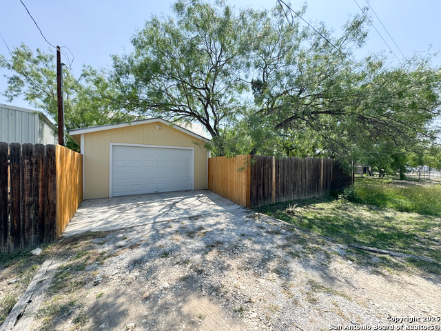 556 Fairway Circle, Brackettville, Texas image 31