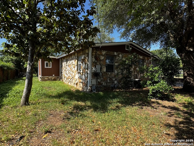 19518 Florence, Lytle, Texas image 3