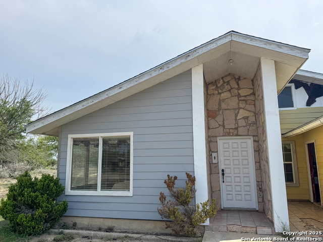316 E Fourth Street, Brackettville, Texas image 4