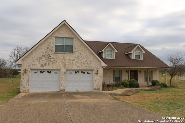 178 Spring Creek Cir, Bandera, Texas image 1