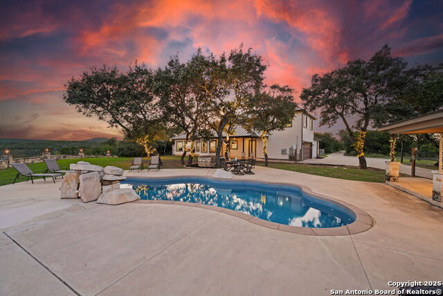 15311 Escarpment Oak, Helotes, Texas image 1