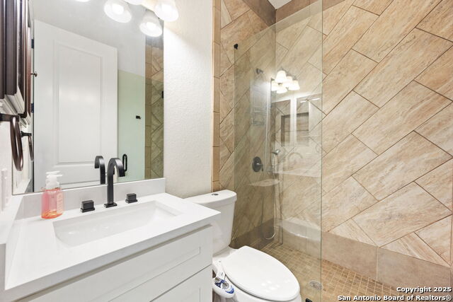 15311 Escarpment Oak, Helotes, Texas image 23