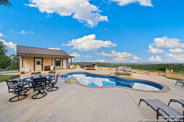 15311 Escarpment Oak, Helotes, Texas image 4