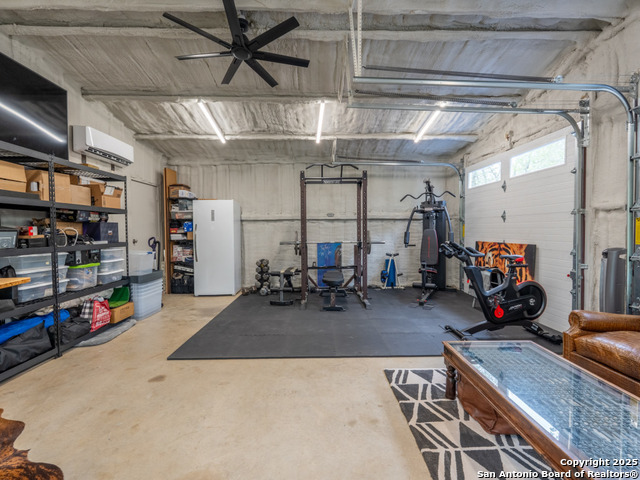 120 Spanish Oak Trail, Floresville, Texas image 34