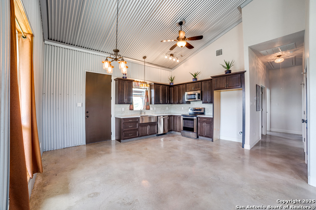 6101 County Road 251, Hondo, Texas image 14