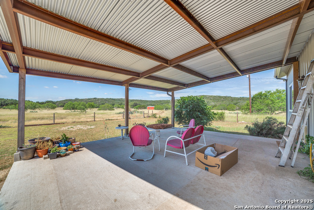 6101 County Road 251, Hondo, Texas image 5