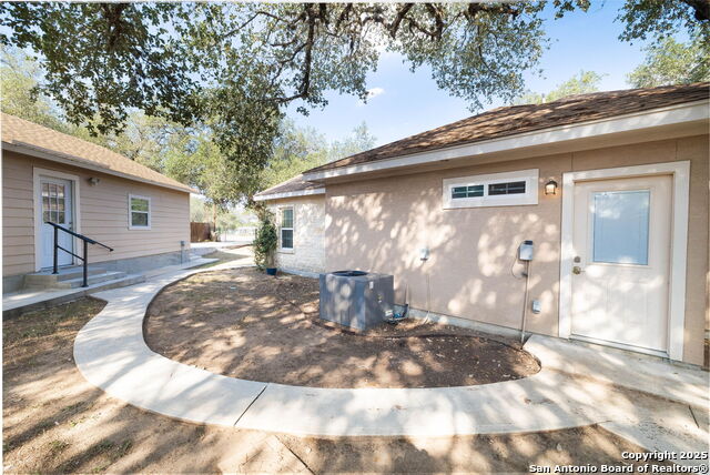 22919 Hightop, Elmendorf, Texas image 31