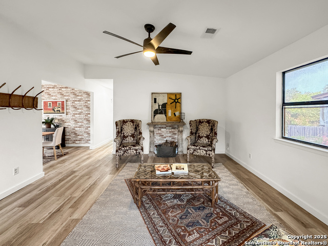 1412 Laurie, Canyon Lake, Texas image 4
