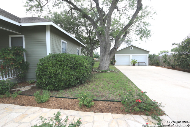 6359 Cooksey Rd, Adkins, Texas image 3