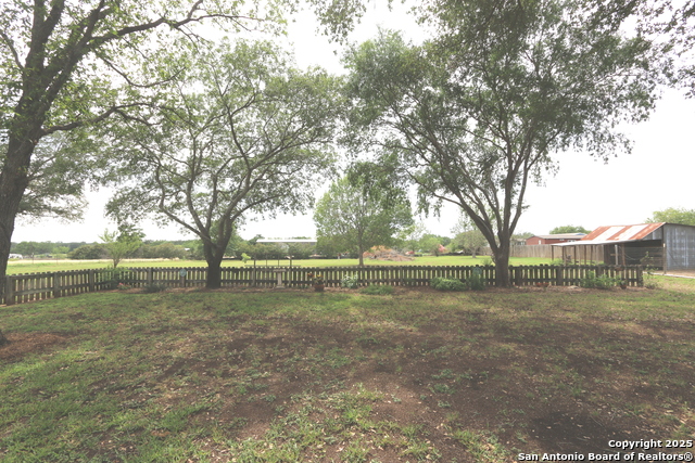 6359 Cooksey Rd, Adkins, Texas image 36