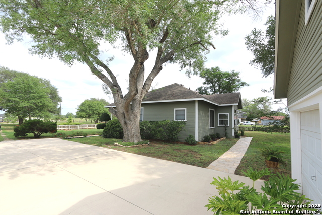 6359 Cooksey Rd, Adkins, Texas image 4