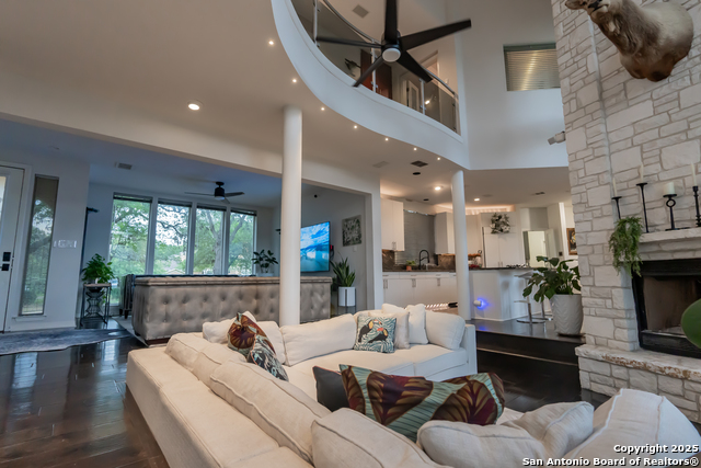 10926 Hollow Rdg, Helotes, Texas image 8