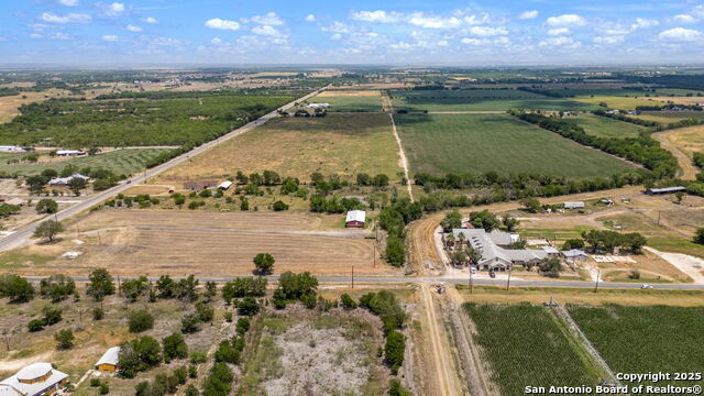 149 Cr 679, Natalia, Texas image 15